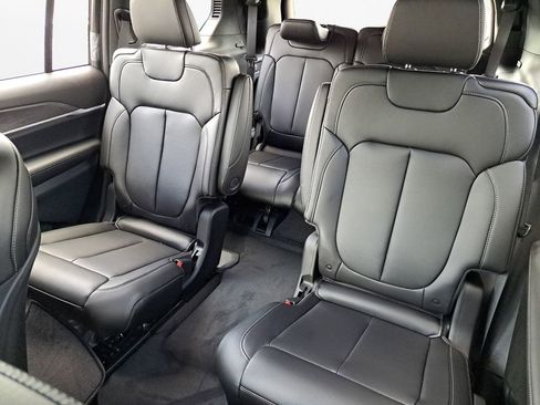 New 2025 Jeep Grand Cherokee L Limited w/ Black Appearance Package image 13