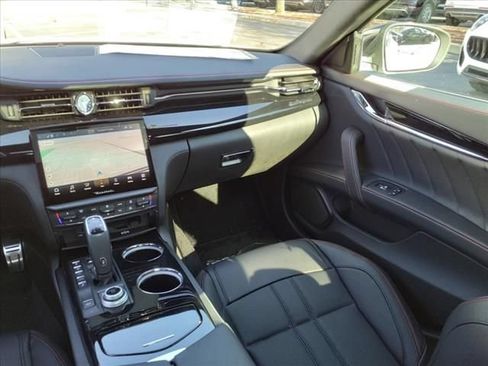 Used 2024 Maserati Quattroporte Modena Ultima Q4 AWD/4WD image 17