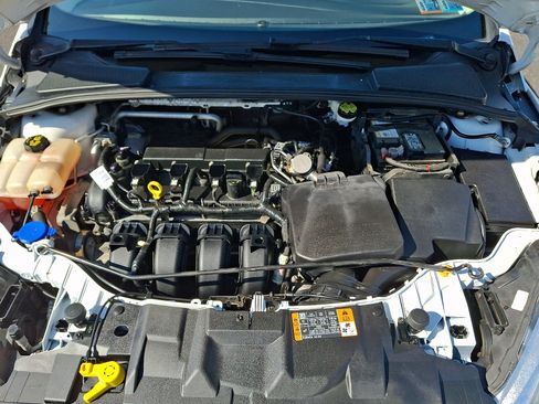 Used 2016 Ford Focus SE FWD image 28