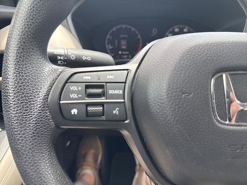 Used 2023 Honda HR-V LX image 12