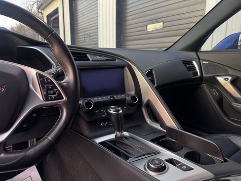 Used 2017 Chevrolet Corvette Stingray Coupe w/ 1LT image 20