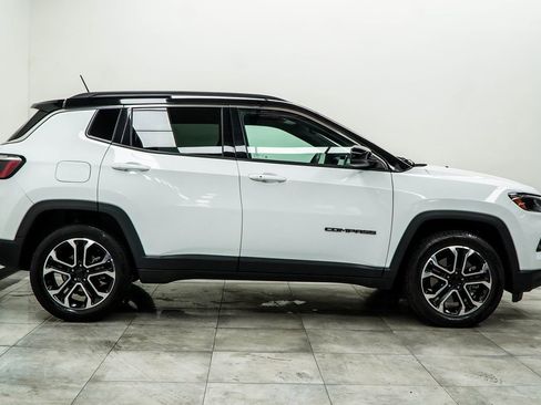 Used 2024 Jeep Compass Limited image 10