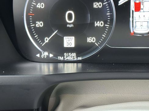 Used 2019 Volvo XC90 T6 Momentum w/ Advanced Package image 27