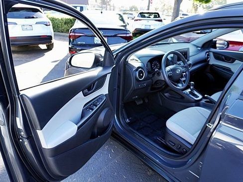 Used 2023 Hyundai Kona SEL image 33