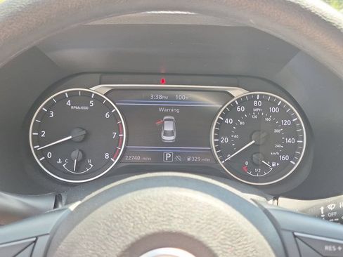 Used 2025 Nissan Sentra SV FWD image 16