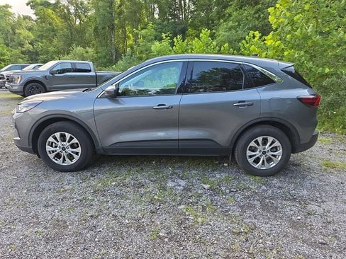 Used 2023 Ford Escape Active w/ Tech Pack #2 AWD/4WD image 4