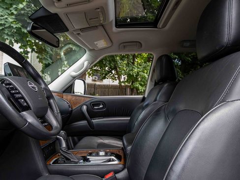 Certified 2023 Nissan Armada SL image 9