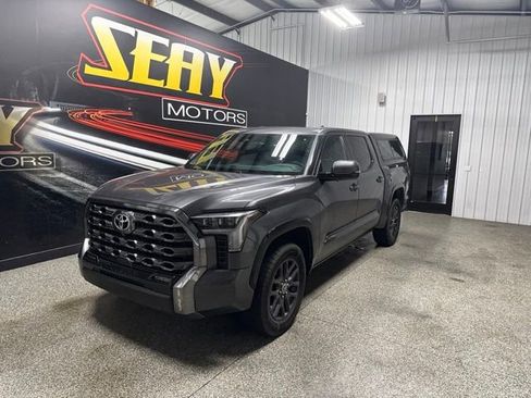 Used 2023 Toyota Tundra Platinum AWD/4WD image 1