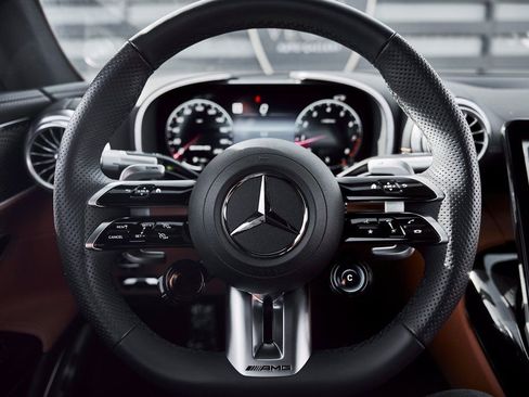 Used 2024 Mercedes-Benz SL 55 AMG 4MATIC image 32