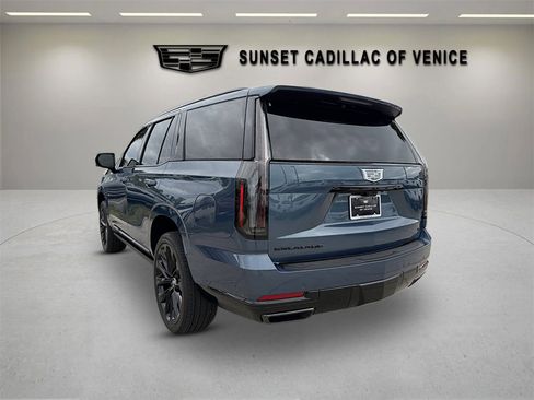 New 2026 Cadillac Escalade Platinum Sport w/ LPO, ONYX Package image 5