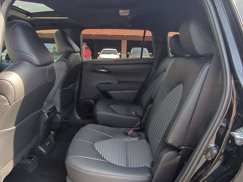 Certified 2026 Toyota Highlander XSE AWD/4WD image 28