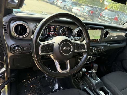 Used 2022 Jeep Wrangler Unlimited Sahara w/ Cold Weather Group AWD/4WD image 2