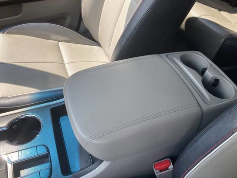 Used 2019 Kia Sedona EX image 38