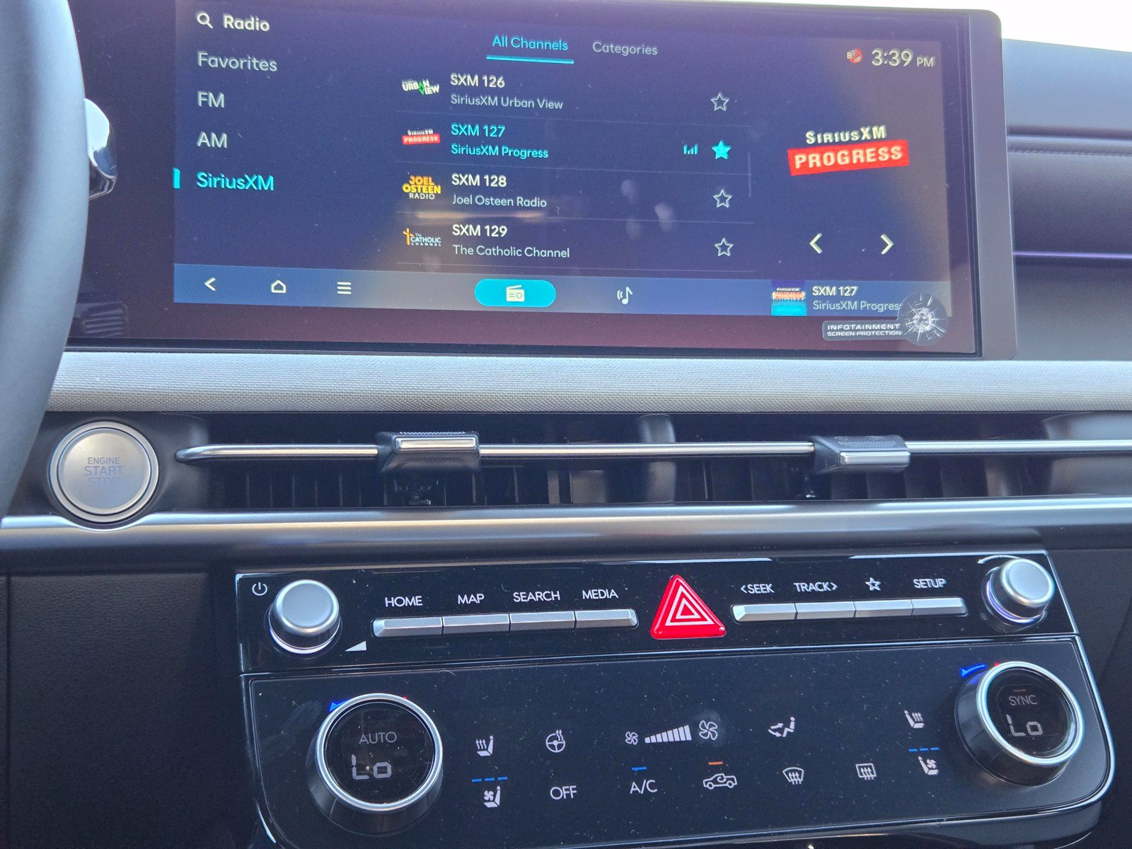 New 2025 Hyundai Santa Cruz Limited AWD/4WD image 18