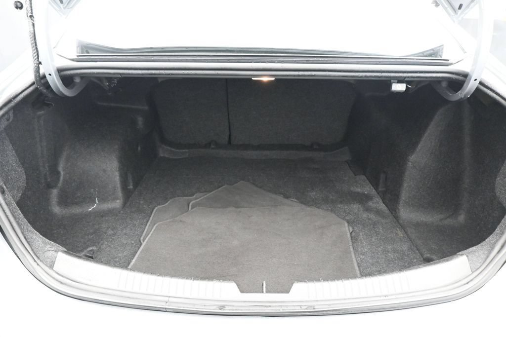 Used 2024 Chevrolet Malibu LT FWD image 32