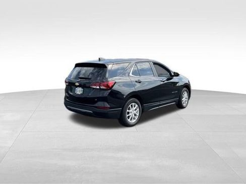 Used 2023 Chevrolet Equinox LT FWD image 2