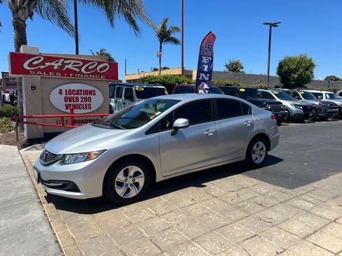 Used 2013 Honda Civic LX image 5
