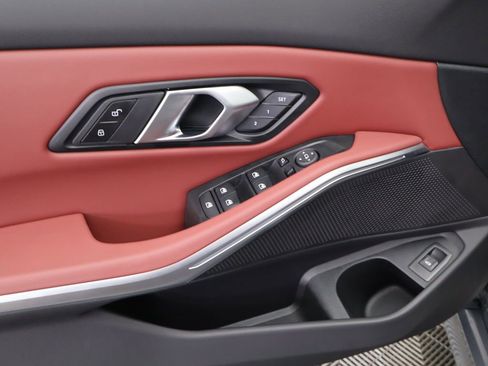 Certified 2025 BMW 330i Sedan w/ Premium Package image 25