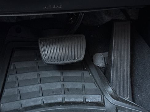 Certified 2025 Kia Sorento S image 45