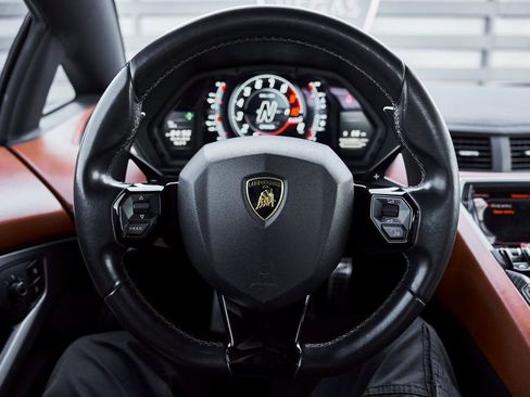 Used 2018 Lamborghini Aventador S AWD/4WD image 57