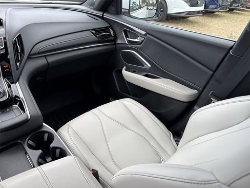 Used 2025 Acura RDX SH-AWD image 25