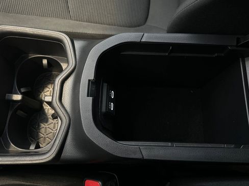 Used 2025 Toyota RAV4 LE image 34