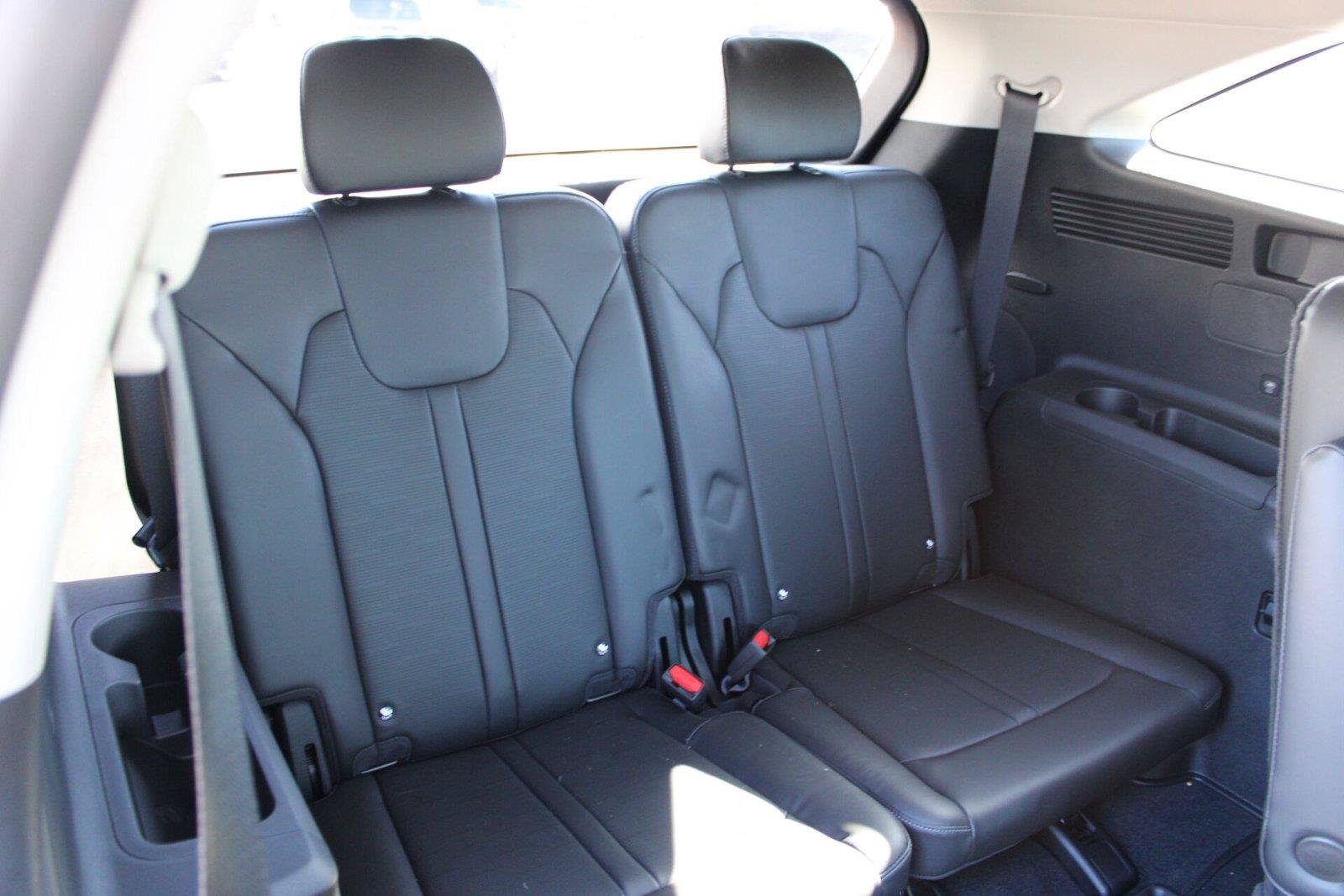 Used 2024 Kia Sorento SX AWD/4WD image 13