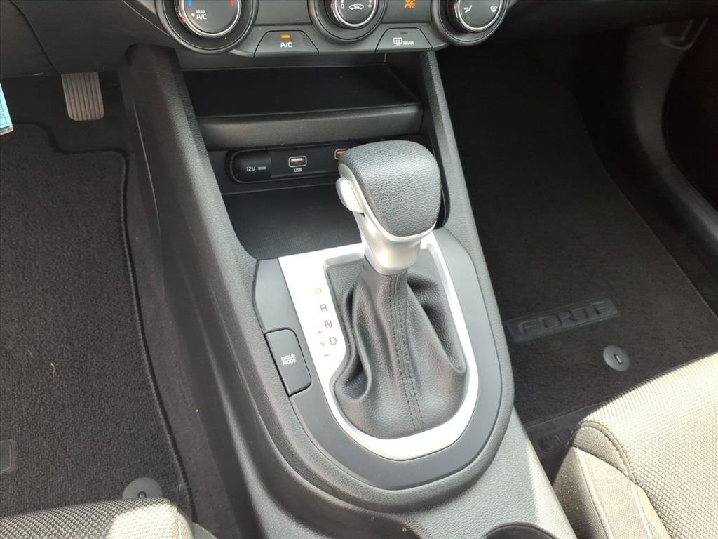 Used 2024 Kia Forte LXS w/ LXS Technology Package FWD image 24