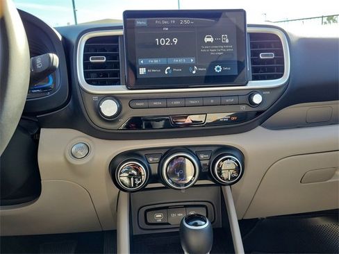 New 2026 Hyundai Venue SEL image 13