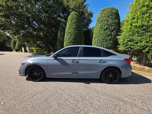 Used 2022 Honda Civic Sport image 2