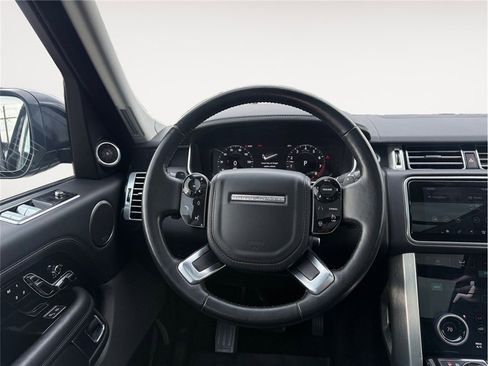 Used 2018 Land Rover Range Rover HSE image 12