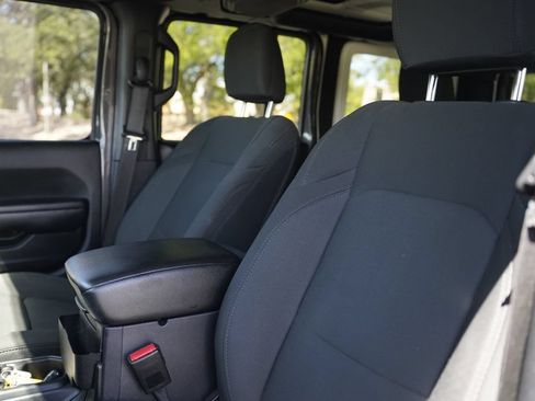 Used 2021 Jeep Wrangler Unlimited Sport AWD/4WD image 10