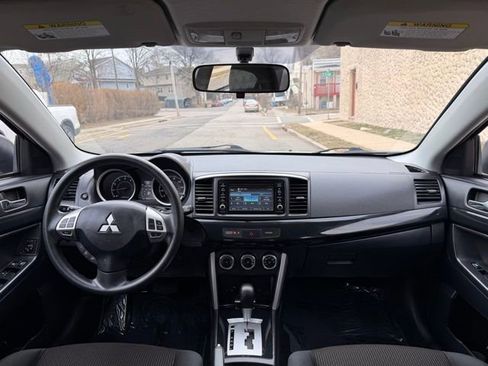Used 2017 Mitsubishi Lancer ES image 33