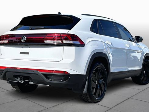 Used 2026 Volkswagen Atlas Cross Sport SE image 13