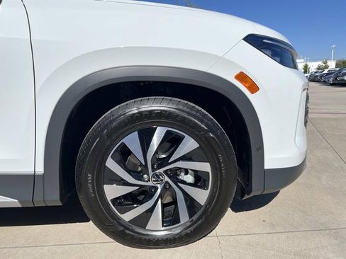 New 2026 Volkswagen Tiguan S FWD image 8