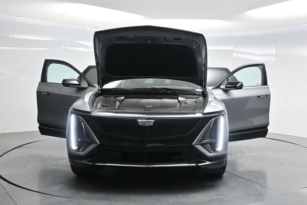Used 2024 Cadillac Lyriq Sport RWD image 43