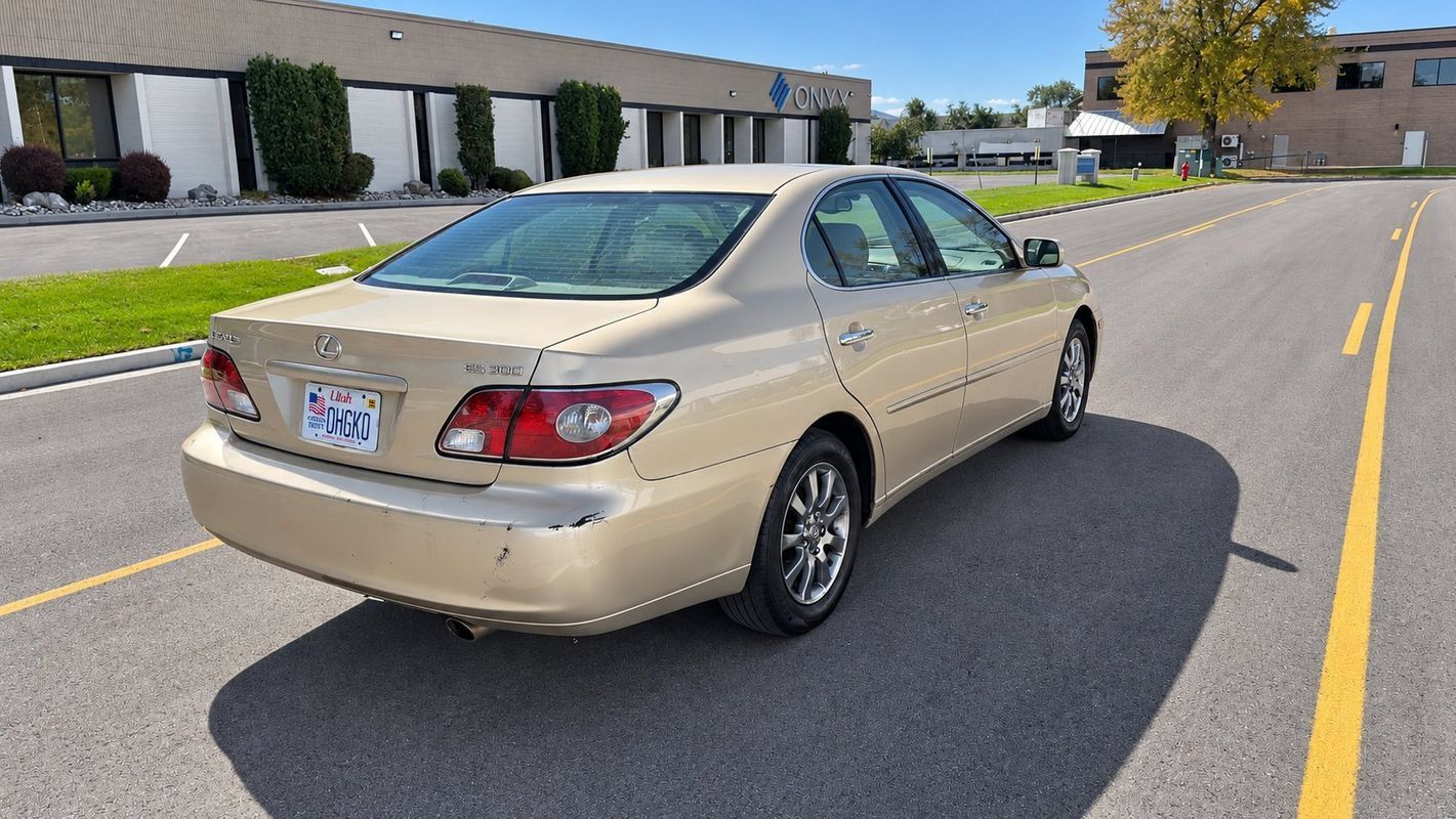Used 2002 Lexus ES 330 FWD image 5