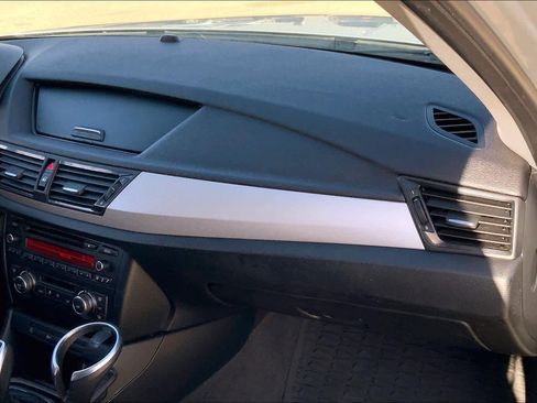 Used 2015 BMW X1 sDrive28i image 16