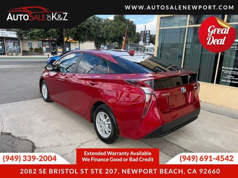 Used 2016 Toyota Prius Three FWD image 10