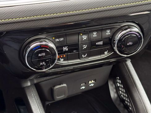 Certified 2024 Chevrolet TrailBlazer ACTIV w/ Convenience Package image 27