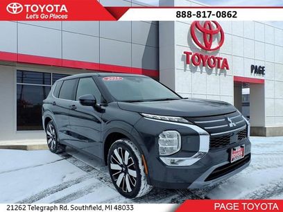 Used 2025 Mitsubishi Outlander SE