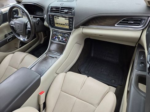Used 2019 Lincoln Continental Reserve AWD/4WD image 24