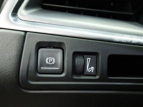 Used 2019 Cadillac XT5 Premium Luxury AWD/4WD image 9
