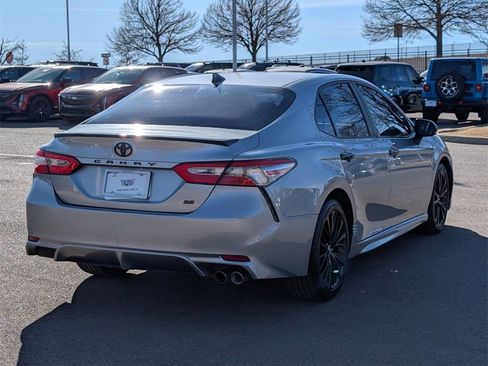 Used 2019 Toyota Camry SE image 6