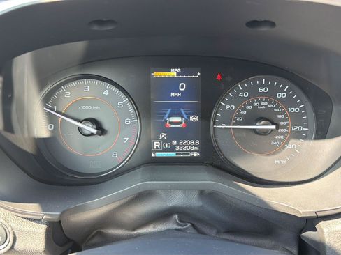 Used 2023 Subaru Crosstrek 2.0i Premium AWD/4WD image 11