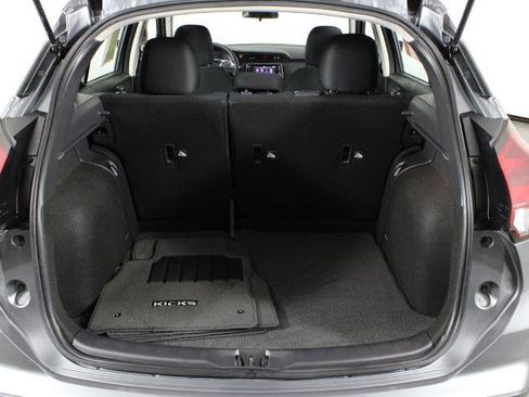 Certified 2025 Nissan Kicks Play S image 18