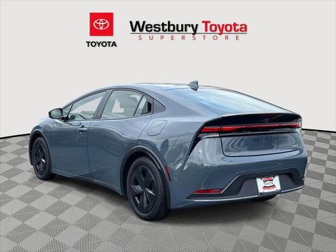 Certified 2023 Toyota Prius LE image 9