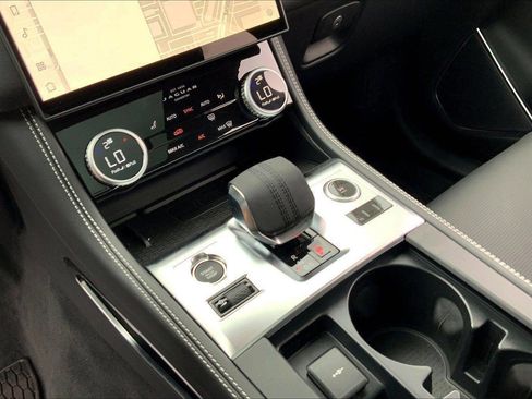 New 2025 Jaguar F-PACE R-Dynamic S AWD/4WD image 11