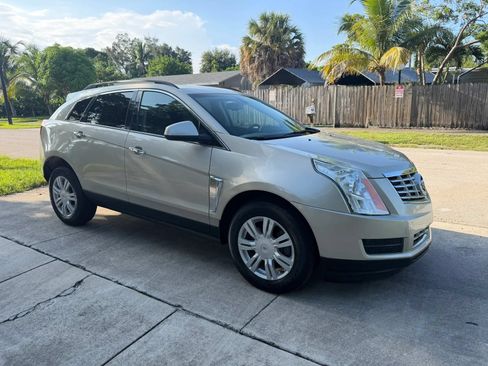 Used 2016 Cadillac SRX FWD image 1
