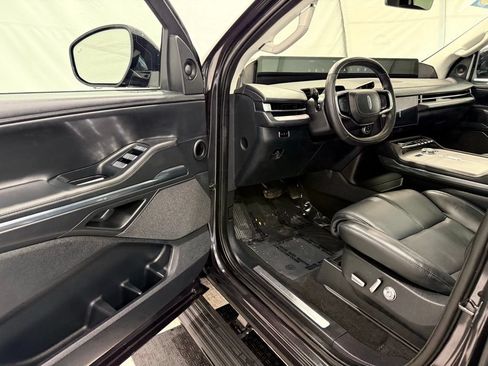 Used 2025 Lincoln Navigator L Reserve AWD/4WD image 40